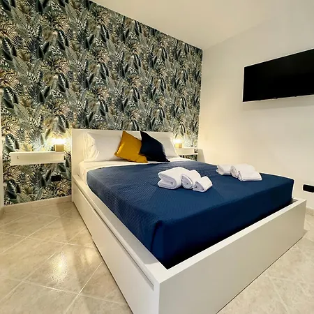 Deca Apartment